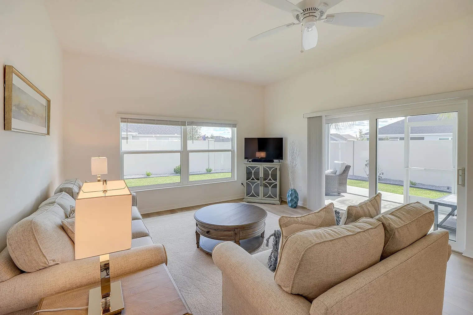 3 bed, 2.0 bath, 1593 sqft, $4,757 — Photo 1