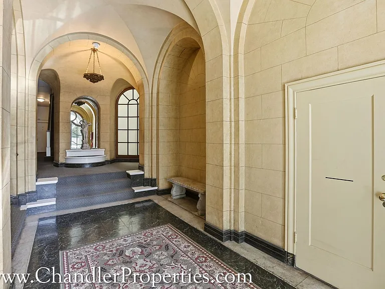 1250 Pine Street Apartments — Photo 12