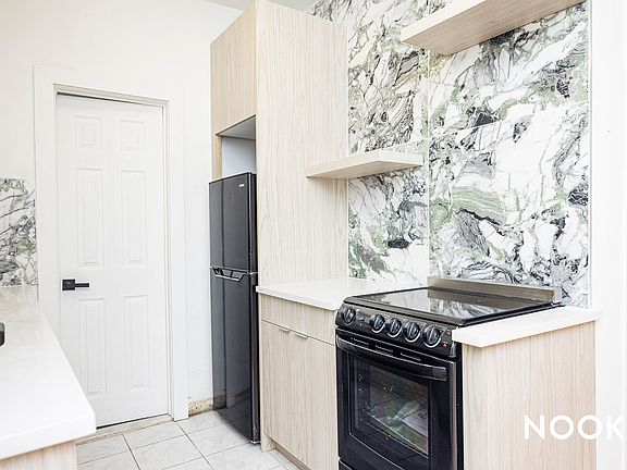 4th image of 640 Grand St #1B