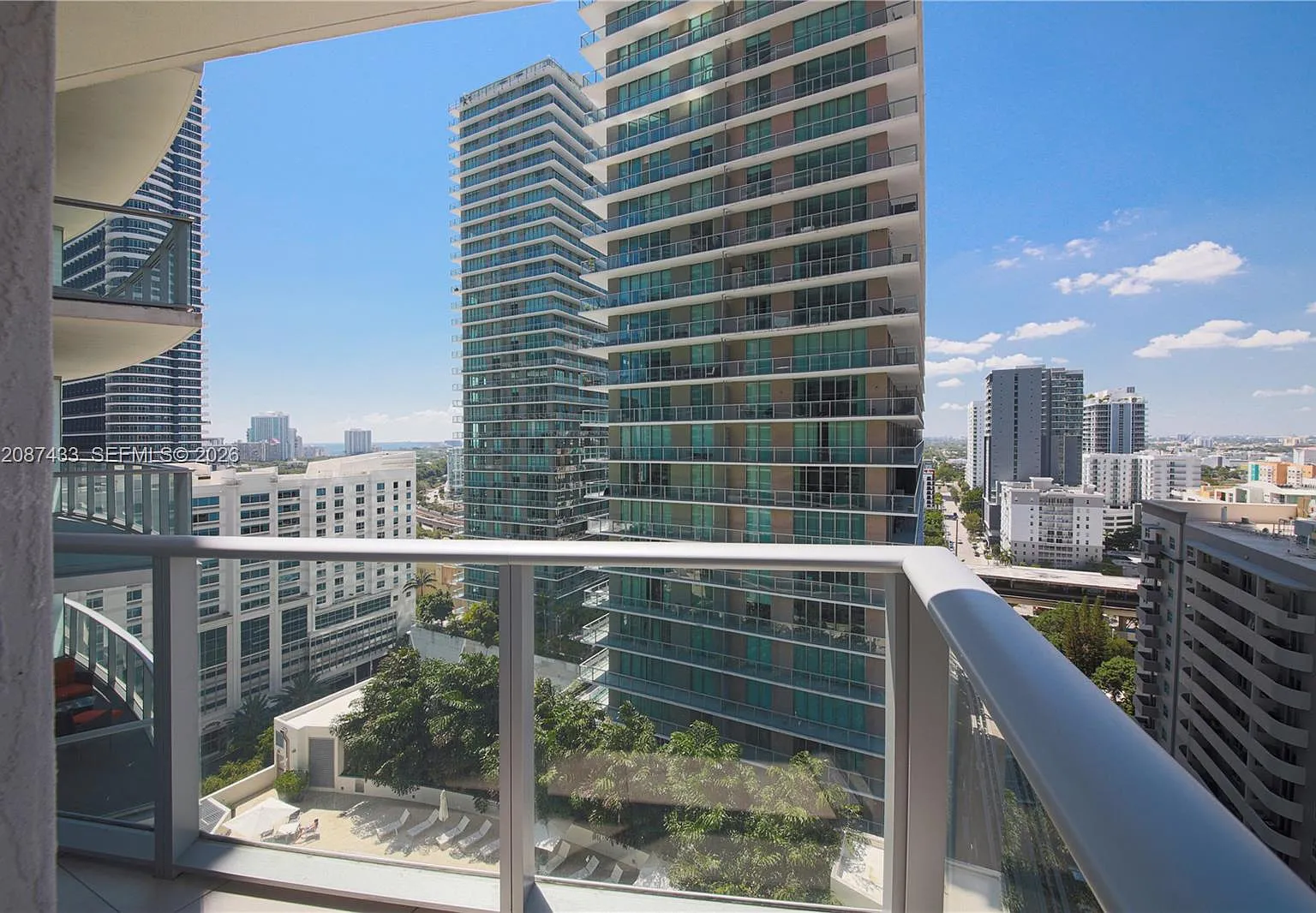 Millecento Residences — Photo 4