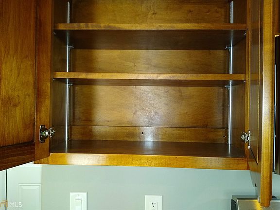 3rd image of 147 Windward Way Dr #6