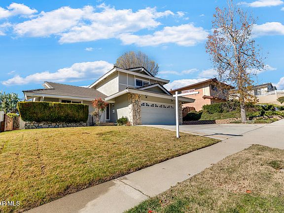4th image of 829 Boxthorn Ave
