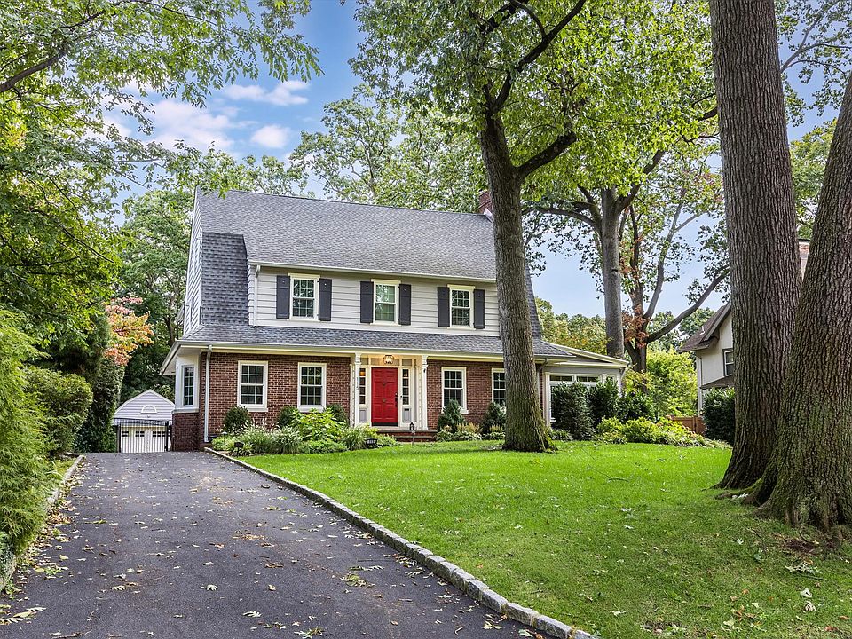 2nd image of 115 Forest Ave