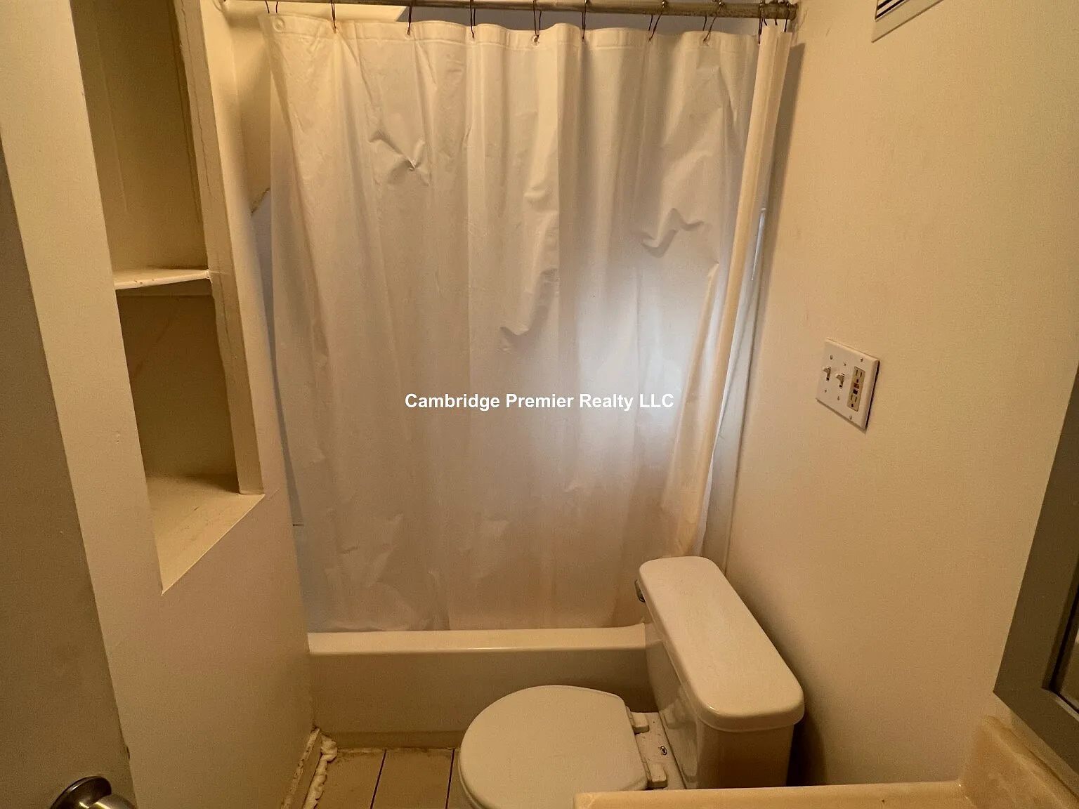 3 bed, $2,895 — Photo 4