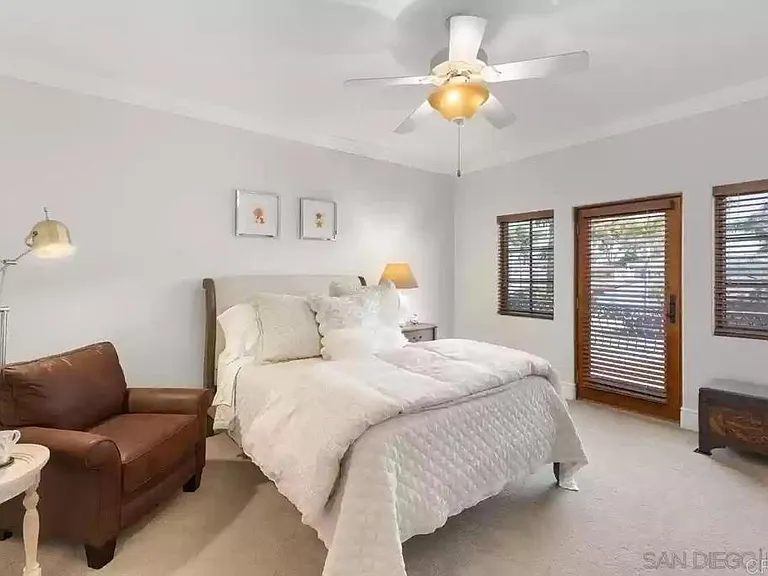 555 Ocean Blvd — Photo 19