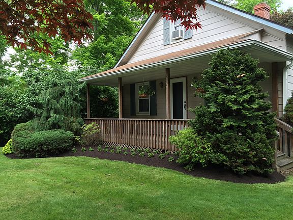 5th image of 647 Chestnut Street Ext