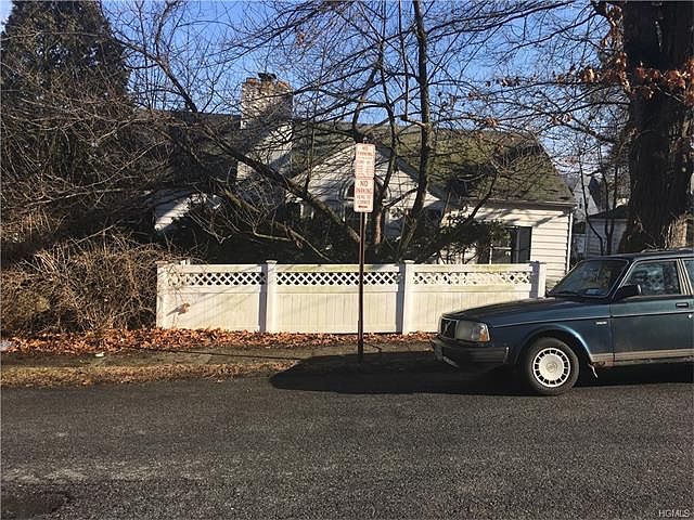 2nd image of 801 Pemart Ave