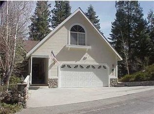 26350 Walnut Hills Dr, Lake Arrowhead, CA 92352
