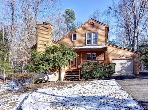2906 Richard Pace N, Williamsburg, VA 23185