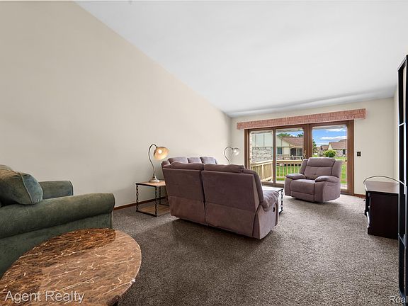 5th image of 42618 Cassin Way