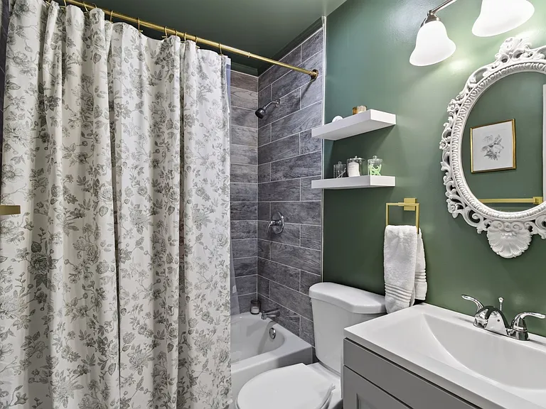 9501 Beaumont St — Photo 27
