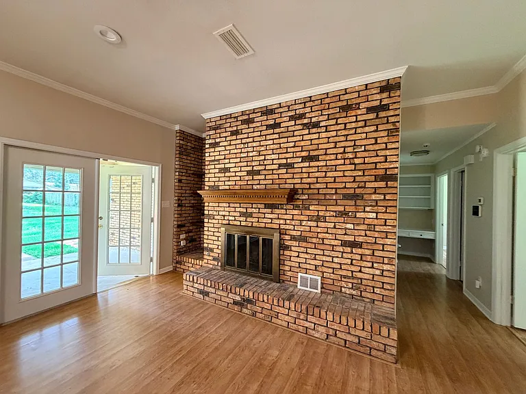 5047 Town North Dr — Photo 9