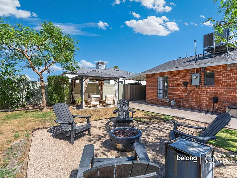 1136 E Almeria Rd — Photo 16