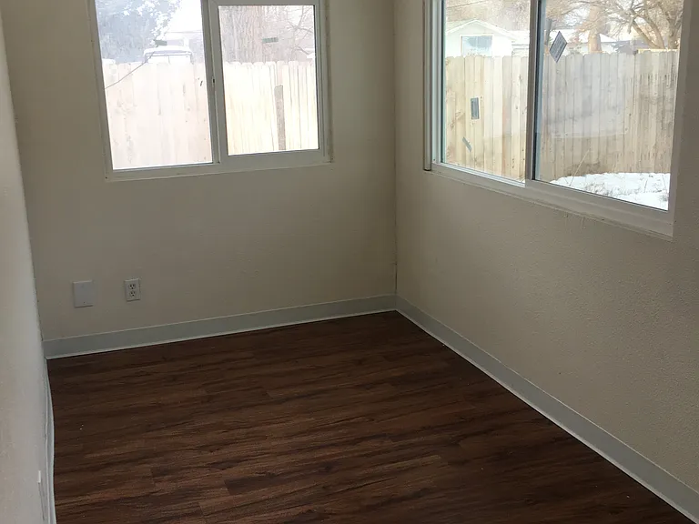 1409 Arthur St — Photo 9