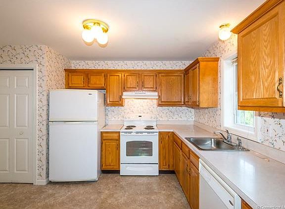 Large pantry closet in the ...