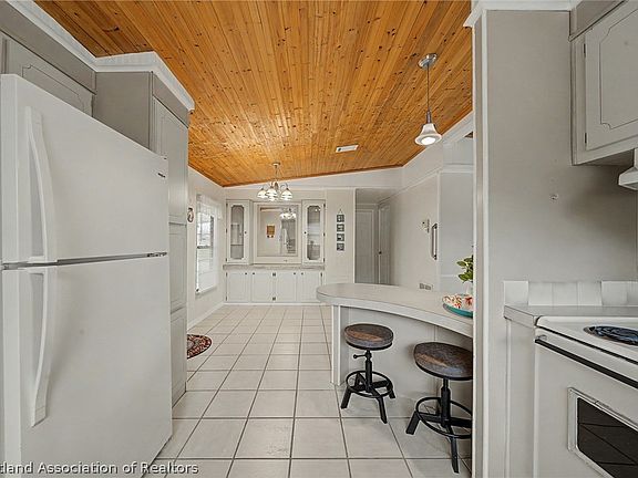 4th image of 1208 Langer Ln