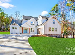 51 Windsor Dr, Taylorsville, NC 28681