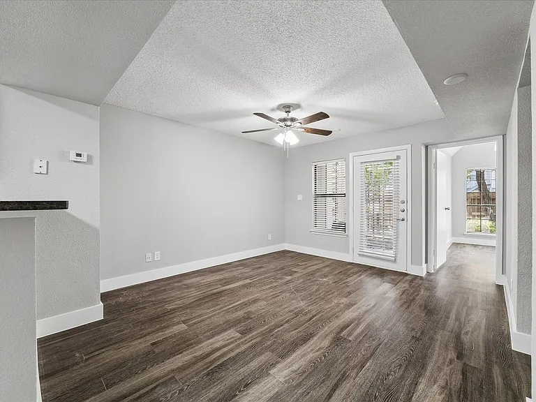 Grove at White Oak — Photo 24