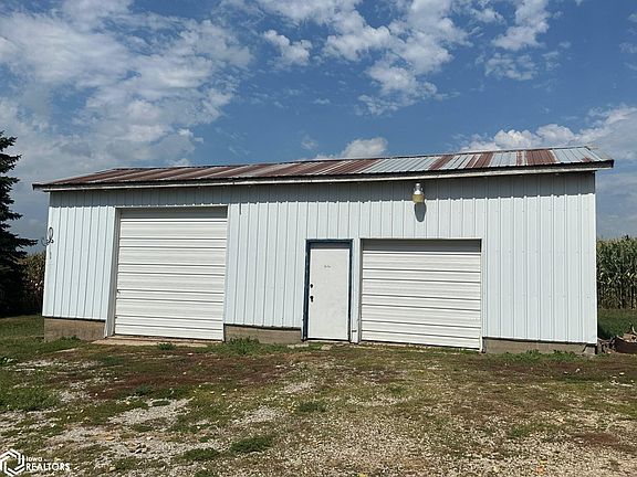 4th image of 3047 150th St