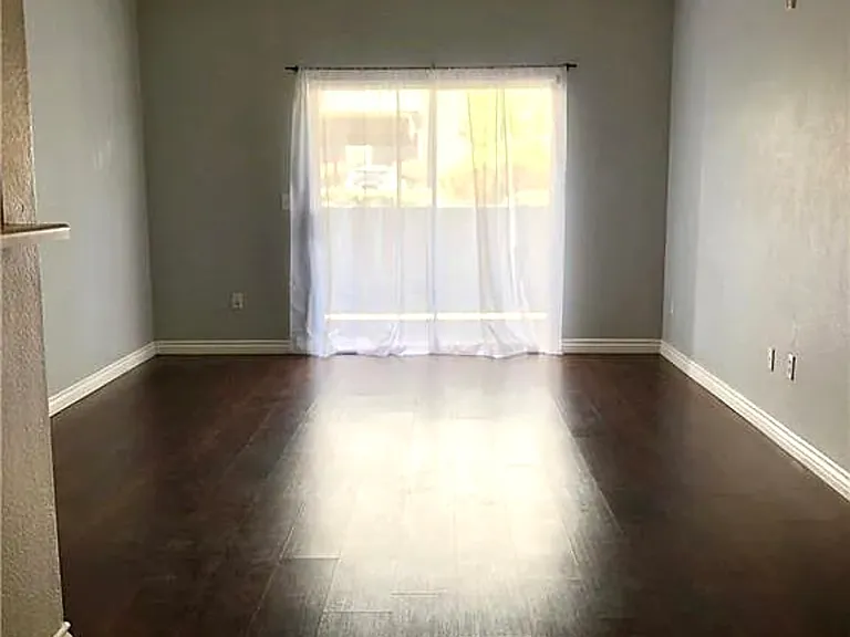 6955 N Durango Dr #1081 — Photo 3