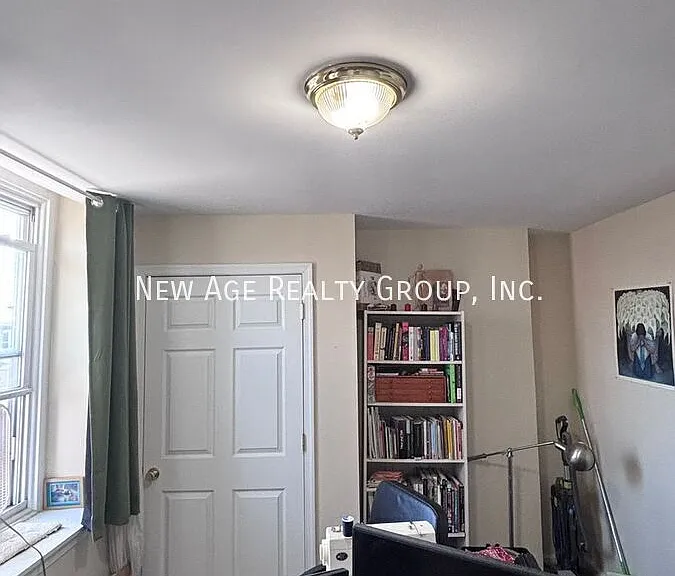 824 S Saint Bernard St #3 — Photo 8