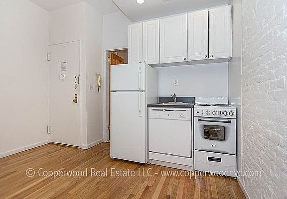 2nd image of 428 E 89th St APT 3d