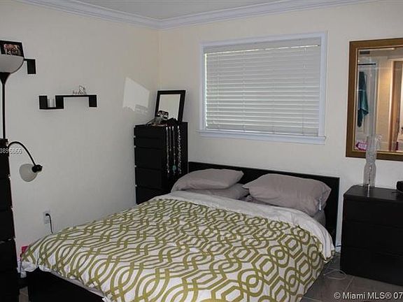 3rd image of 3245 Virginia St APT 8