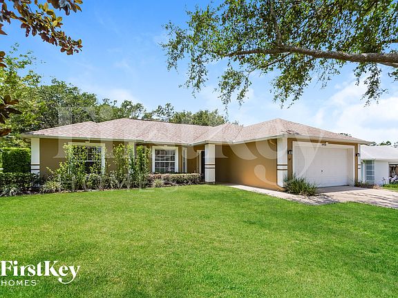 2nd image of 10934 Crescent Ridge Loop