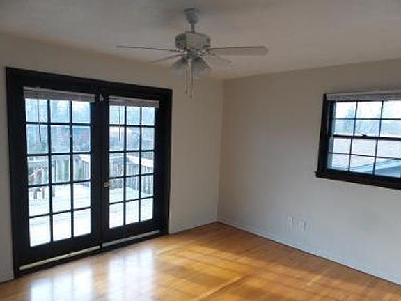 5th image of 2358 Pierson Dr