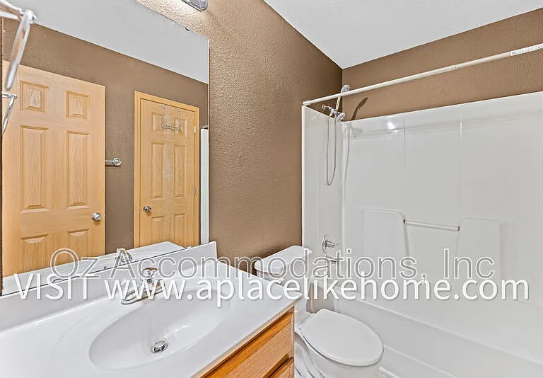 8626 N Cleveland Ln — Photo 16
