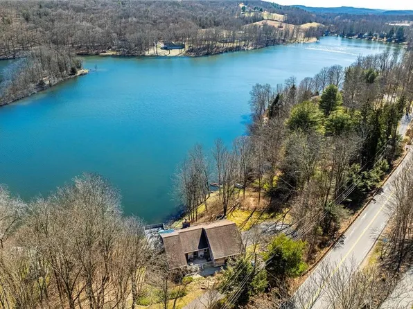 2742 Salt Point Turnpike, Clinton Corners, NY 12514