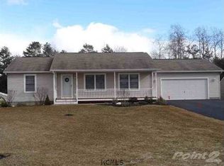 45 Burnt Hills Dr, Queensbury, NY 12804