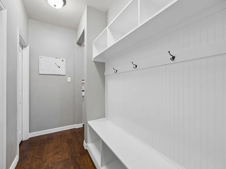 908 Mist Flower Dr — Photo 33