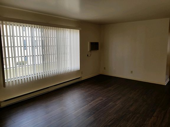 2nd image of 3141 Davenport Ave APT 5