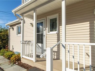 33 School Street #A, New Haven, CT, 06518
