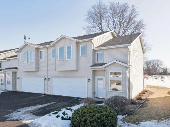 810 1st St NW, New Prague, MN 56071