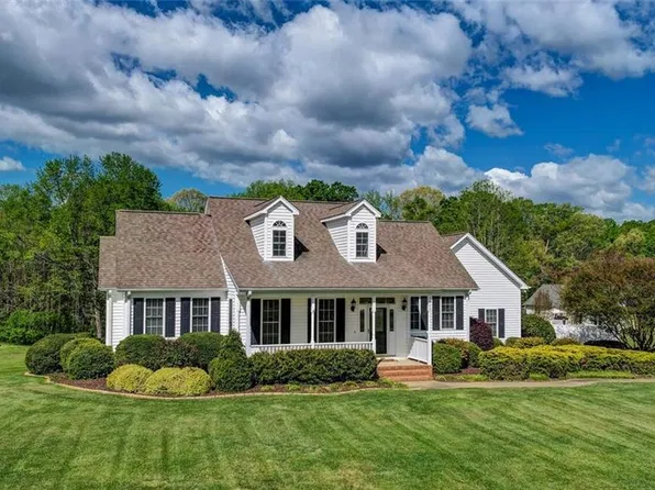 7123 Virginia Lamm Dr, Graham, NC 27253