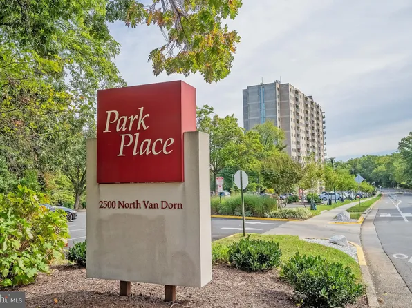 2500 N Van Dorn St APT 626, Alexandria, VA 22302
