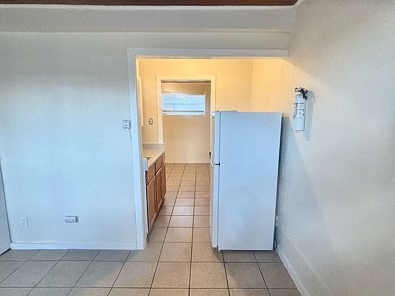 3rd image of 1024 Alvarado Dr SE #11