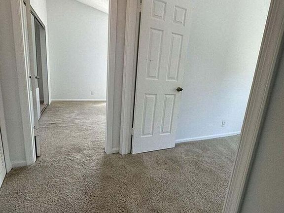 4th image of 11866 Sturbridge Ln