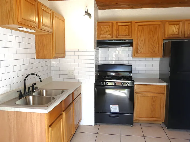 9B Vargas Ct — Photo 3