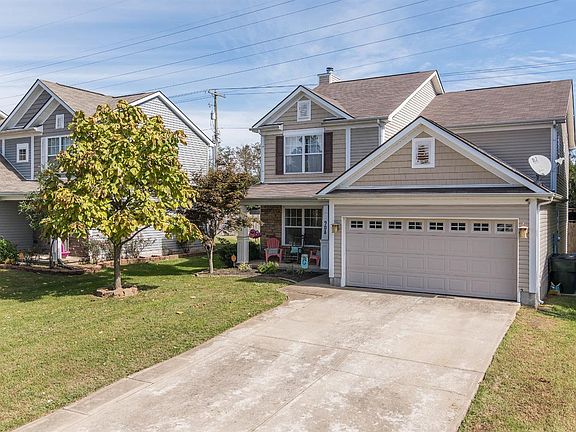 3rd image of 908 Applecross Dr