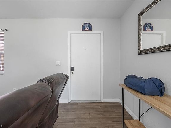 3rd image of 1400 Pompei LN #23