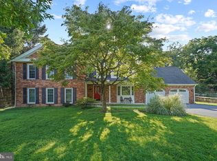 6 Watergate Ct, Silver Spring, MD 20905