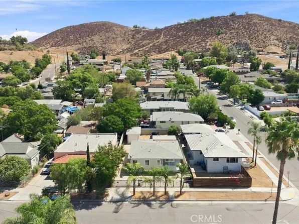 210 N Chestnut St, Lake Elsinore, CA 92530