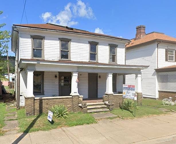 2nd image of 1315 Charles St