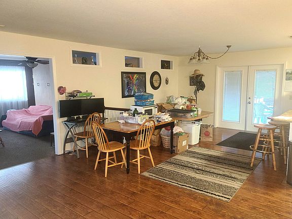 3rd image of 20860 Caylor Dr
