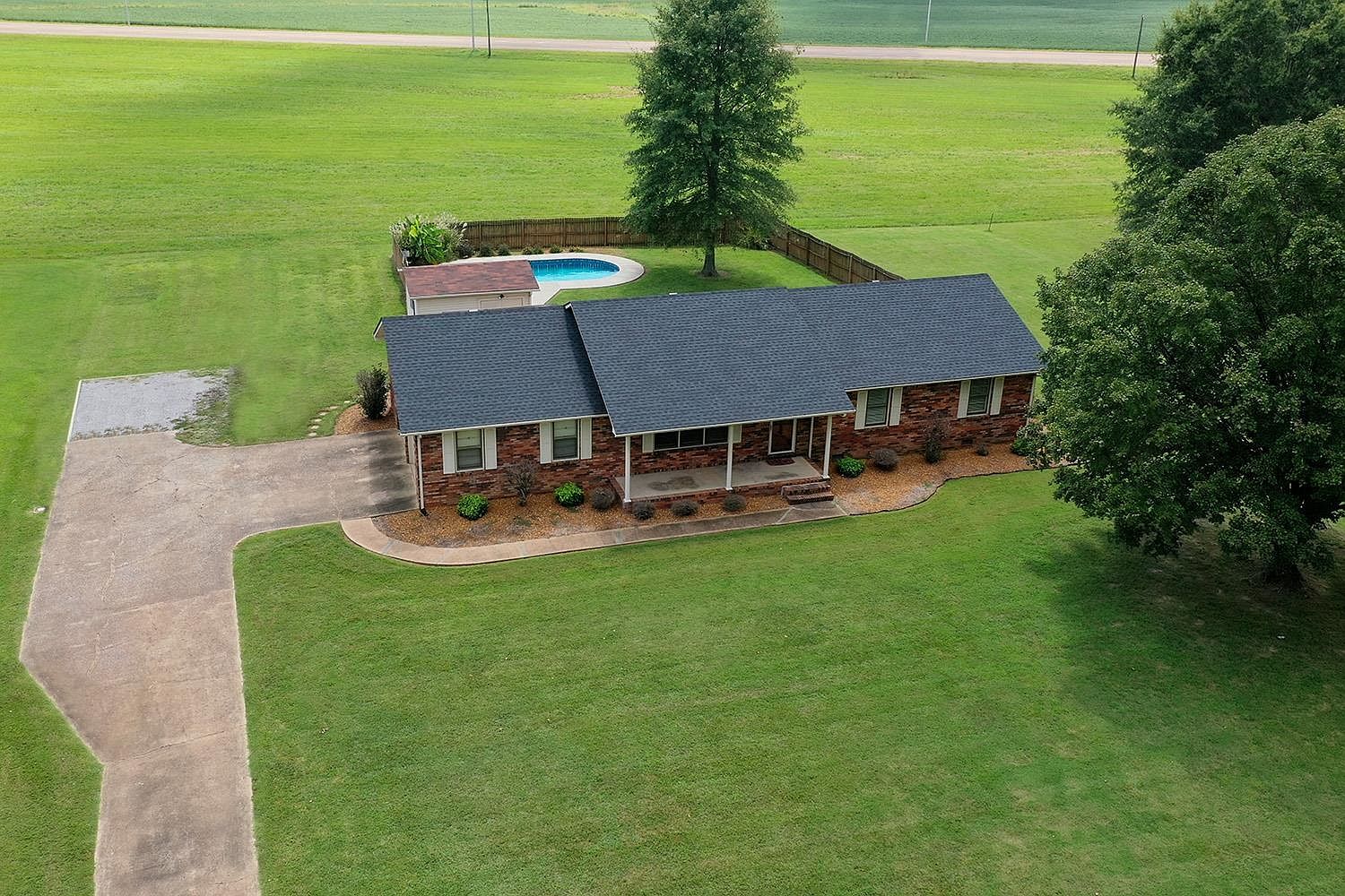 1065 Pikeview St, Dresden, TN 38225 Zillow