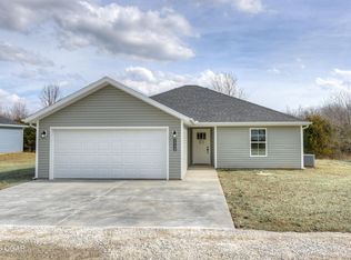 1732 Robertson Ave, Carthage, MO 64836