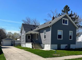 725 Orange St, Wyandotte, MI 48192